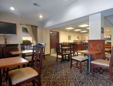 Travelodge By Wyndham Hotel 2*